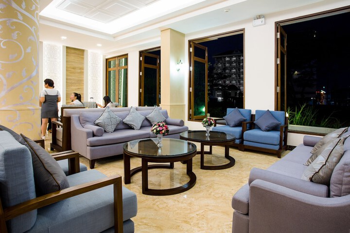 Guest Lobby