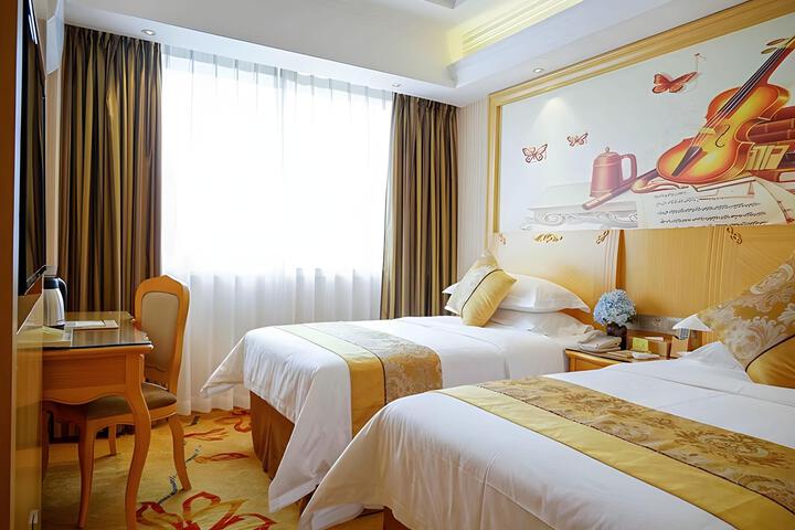 Room 20 of 48