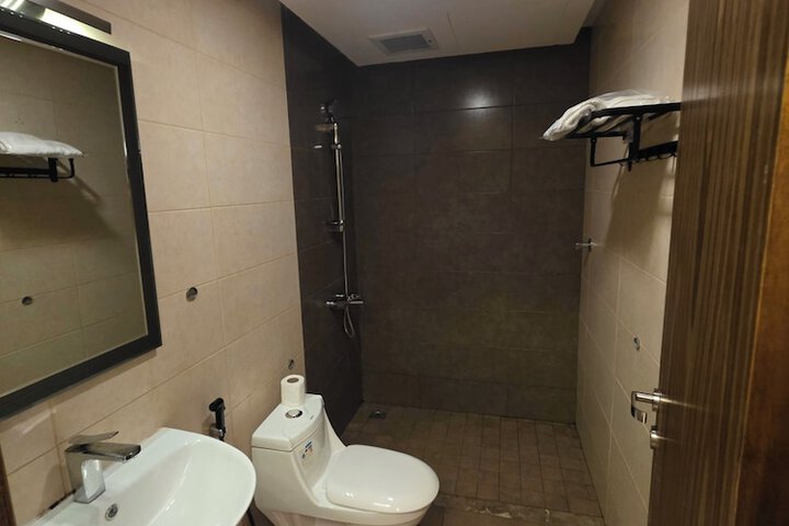 Room 18 of 24