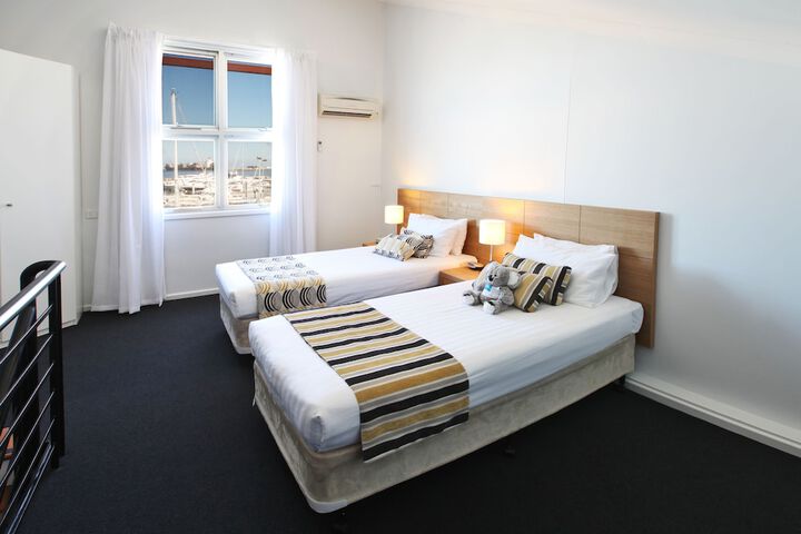 Room 34 of 59