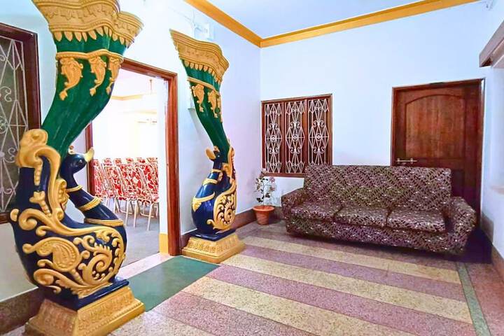 Ballroom/Hall 42 of 53