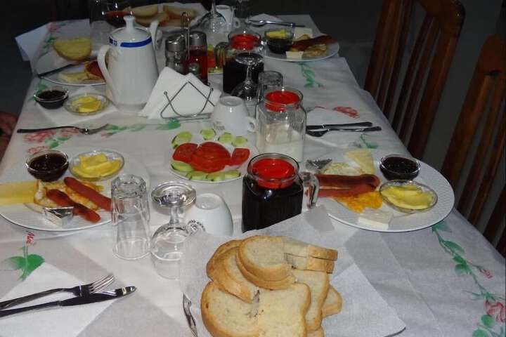 Breakfast/Coffee Service 90 of 104