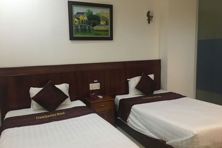 Room 12 of 17