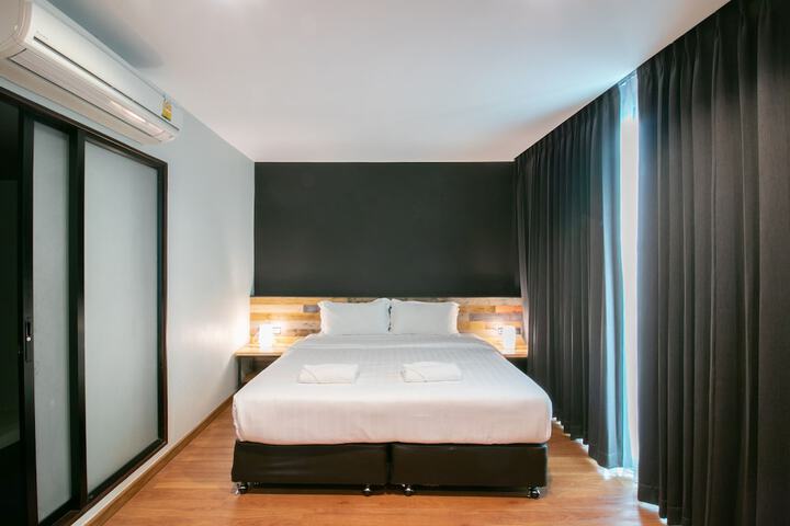 Room 10 of 60