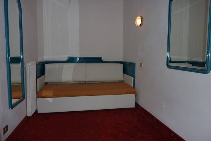 Room 14 of 61