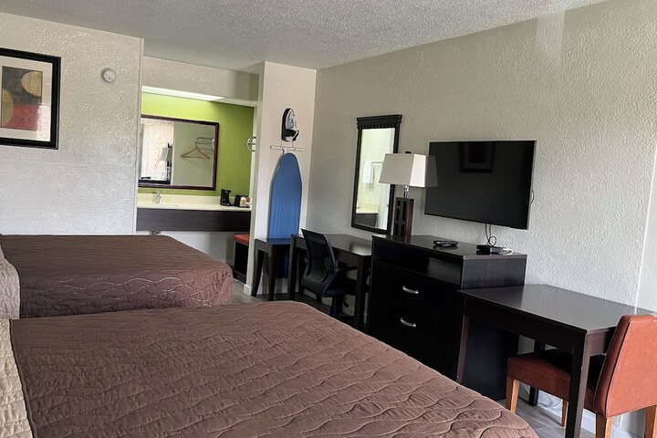 Room 5 of 15