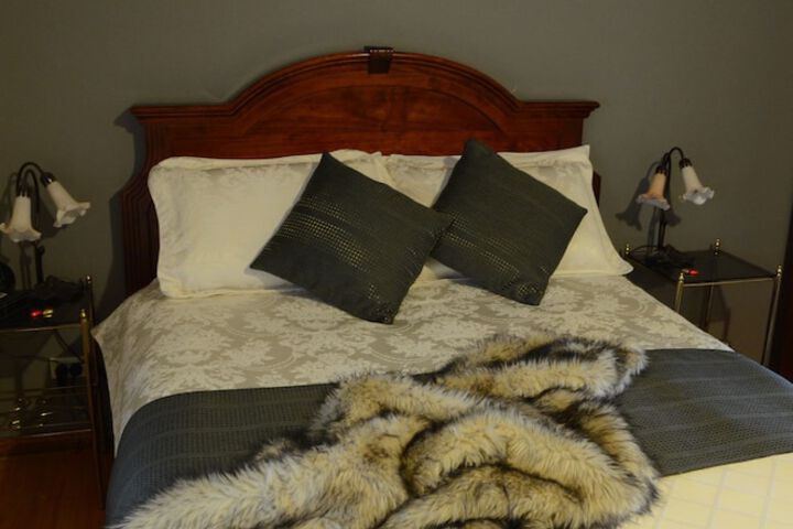Room 2 of 22