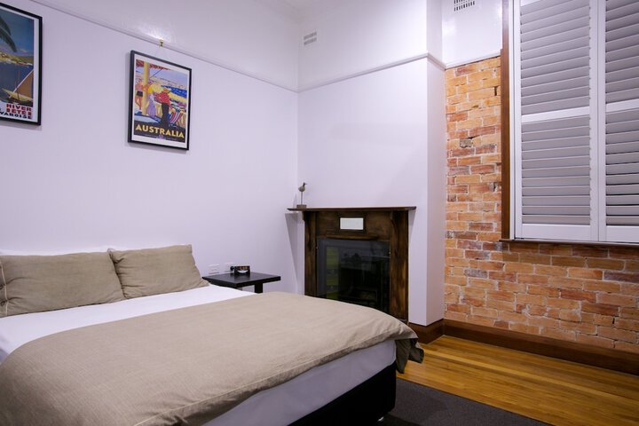 Room 4 of 41