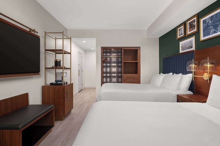 Room 16 of 39