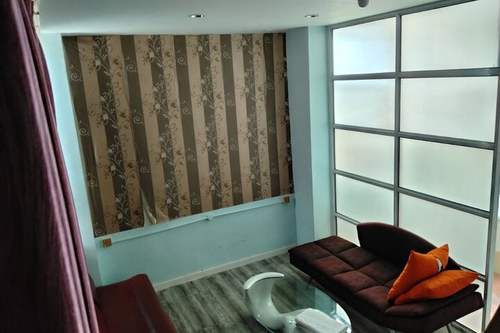 Room 9 of 66