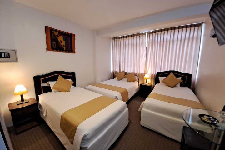 Room 33 of 54