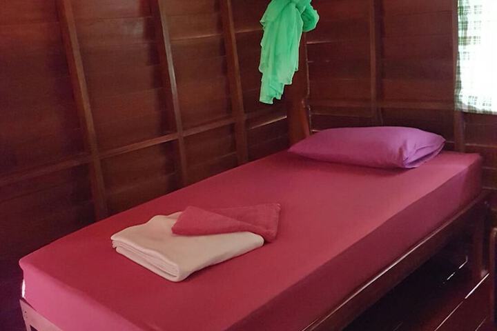 Room 7 of 34
