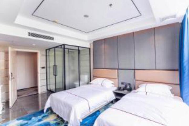 Room 19 of 19