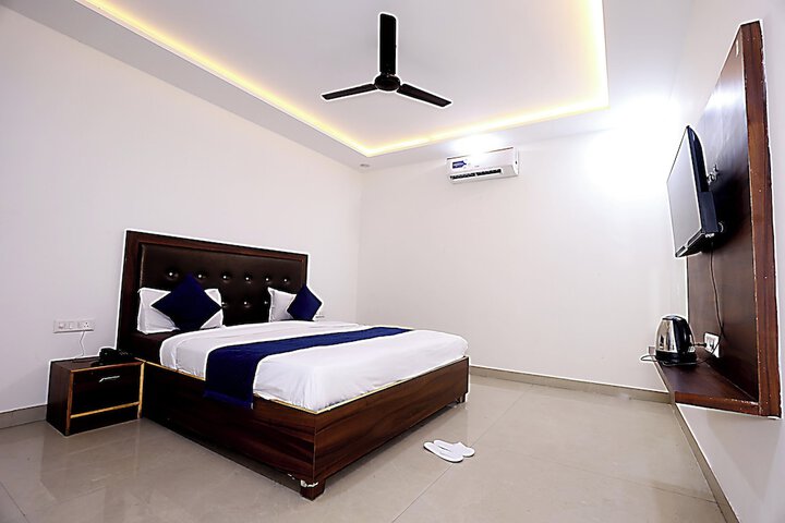 Room 28 of 47