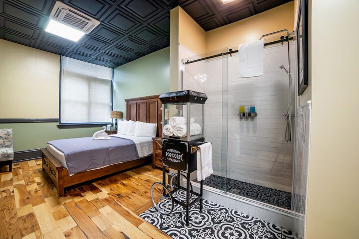 Premium Double Room Private Bathroom City View 205 Council Room (39 of 132)