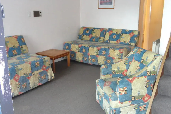Room 2 of 19