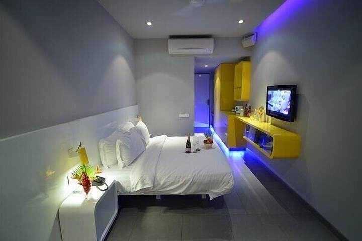 Room 10 of 46