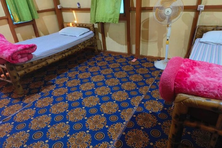 Room 4 of 50