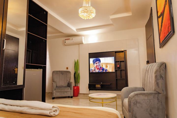Room 5 of 35