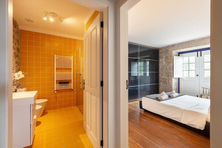Room 10 of 50