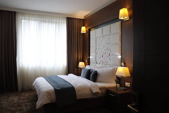 Room 19 of 32