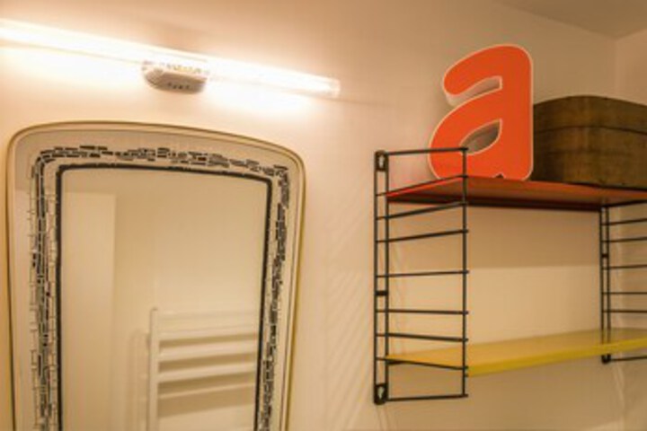 Room 8 of 69
