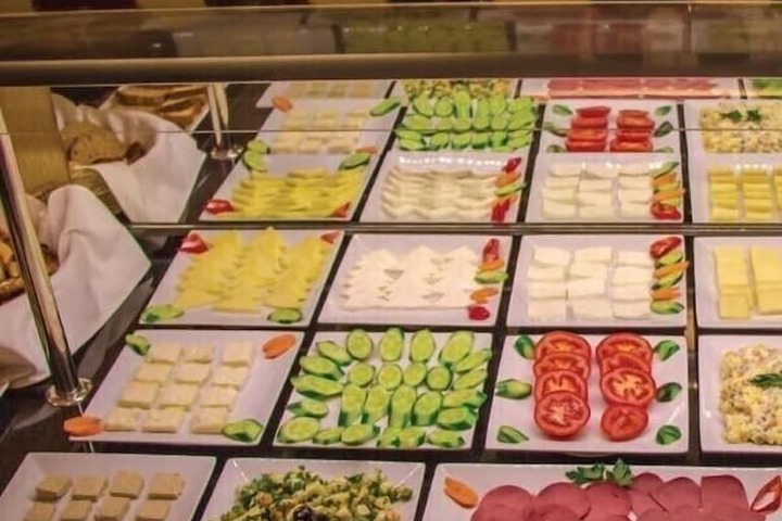 Breakfast buffet