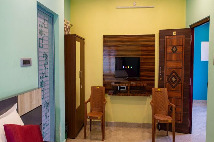 Room 4 of 31