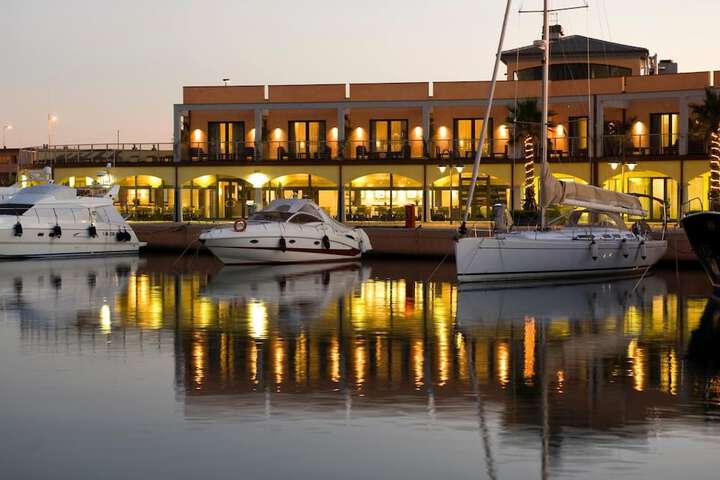 Dock