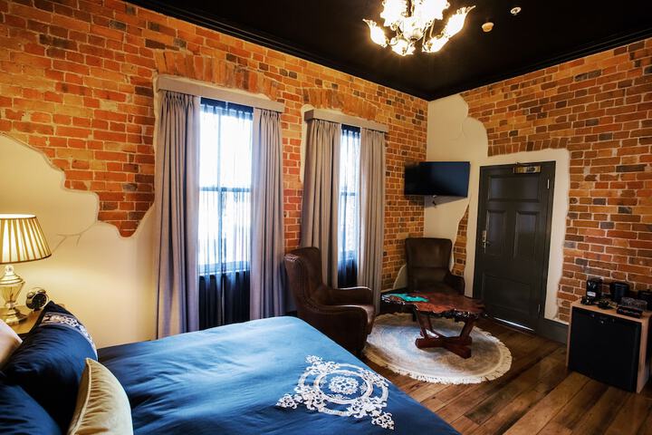 Room 39 of 64