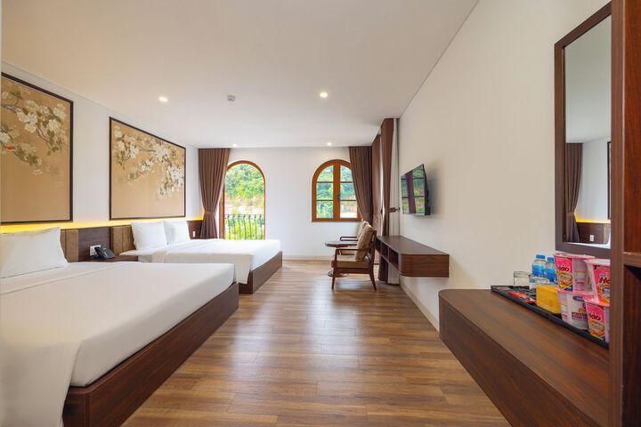 Room 12 of 27