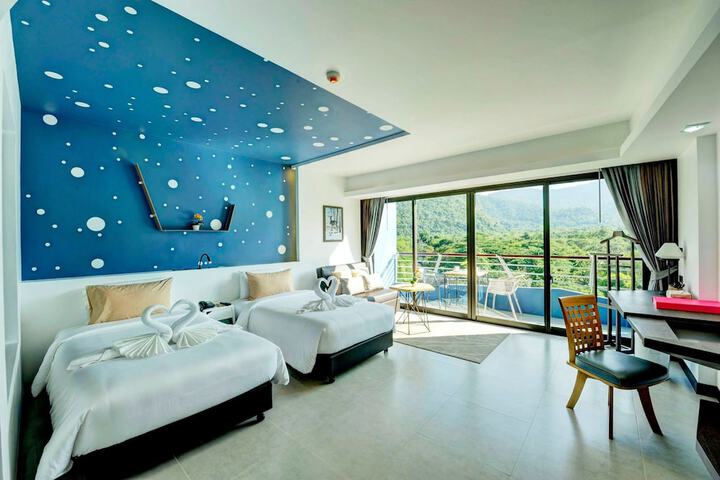 Room 7 of 50