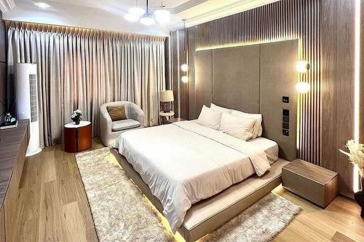 Room 6 of 40