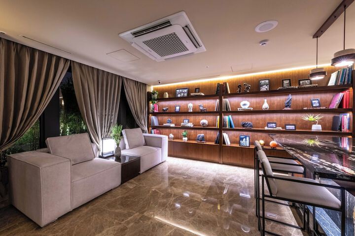 Guest Lobby