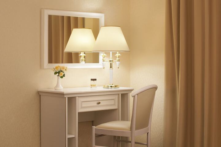 Room 10 of 73