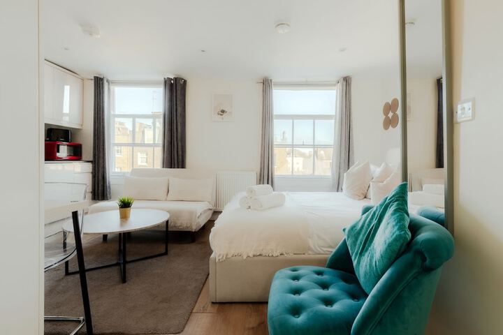 Room 80 of 109