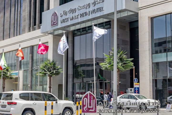 West Walk Retaj Hotel