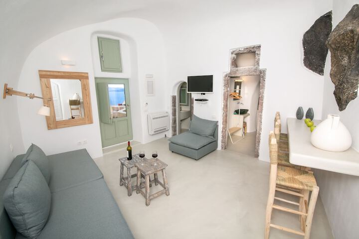 Room 6 of 40