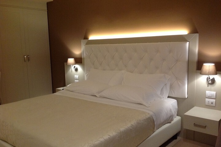 Room 10 of 44
