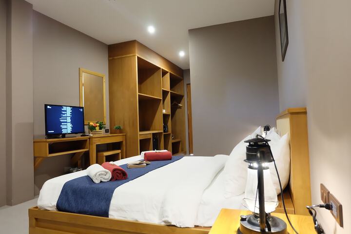 Room 8 of 45