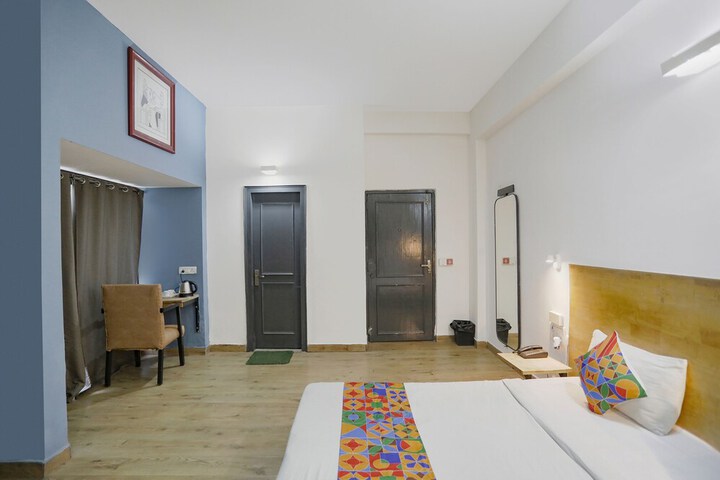 Room 14 of 33