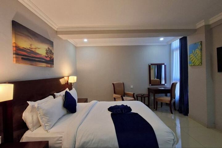 Room 42 of 108