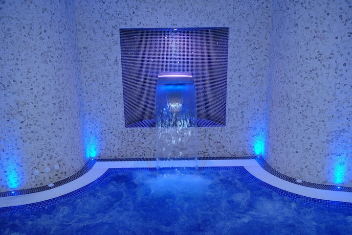 Spa 16 of 41