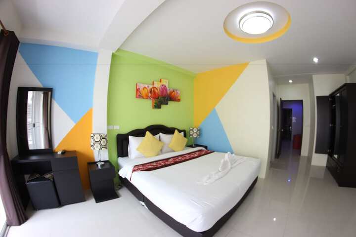 Room 34 of 58