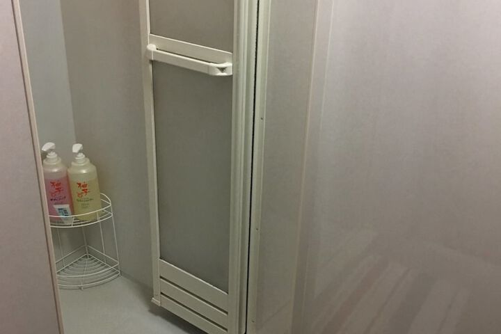 Room 17 of 29