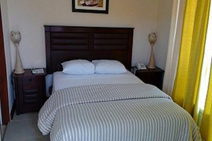 Room 10 of 20