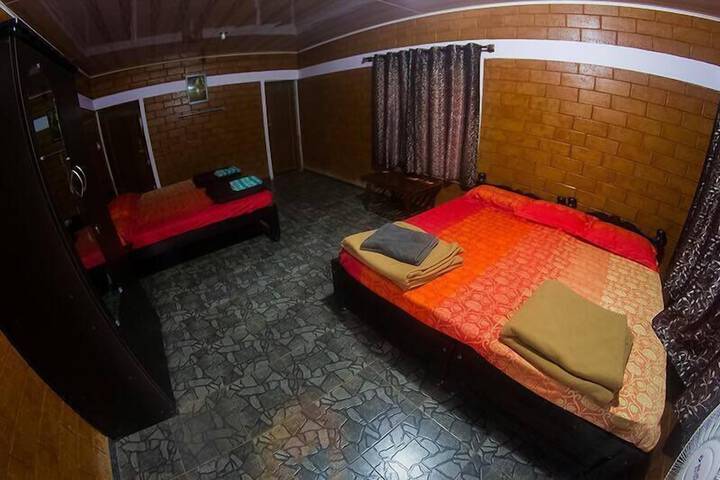 Room 12 of 169