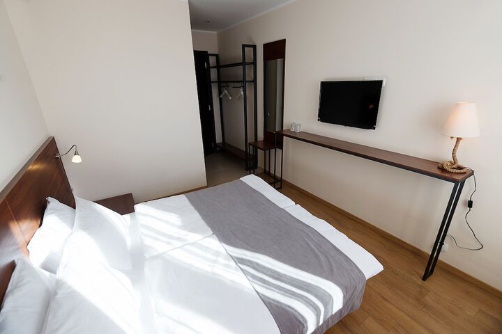 Room 8 of 69