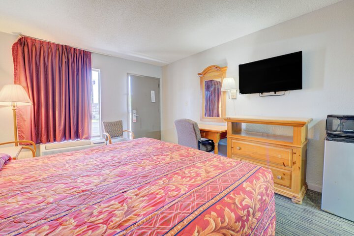 Room 15 of 47