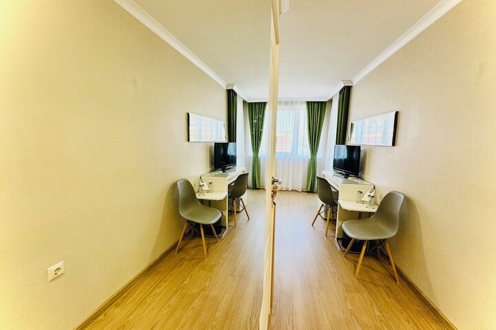 Room 57 of 102